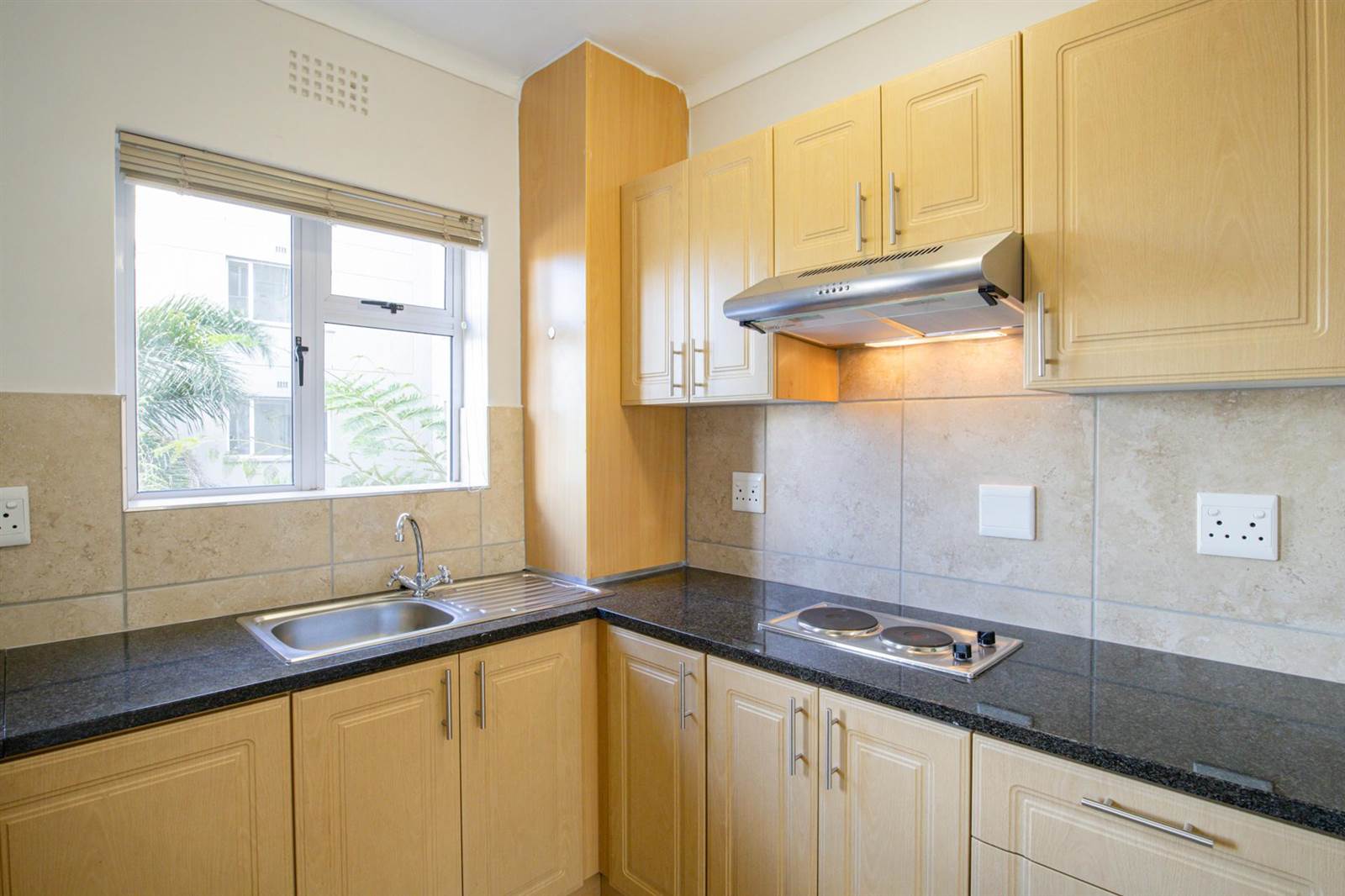1 Bed Apartment in Pinelands photo number 8