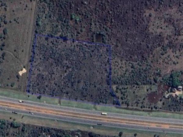 9.4 ha Land available in Rosslyn