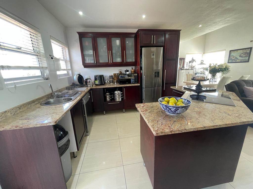 2 Bed House in La Lucia photo number 22
