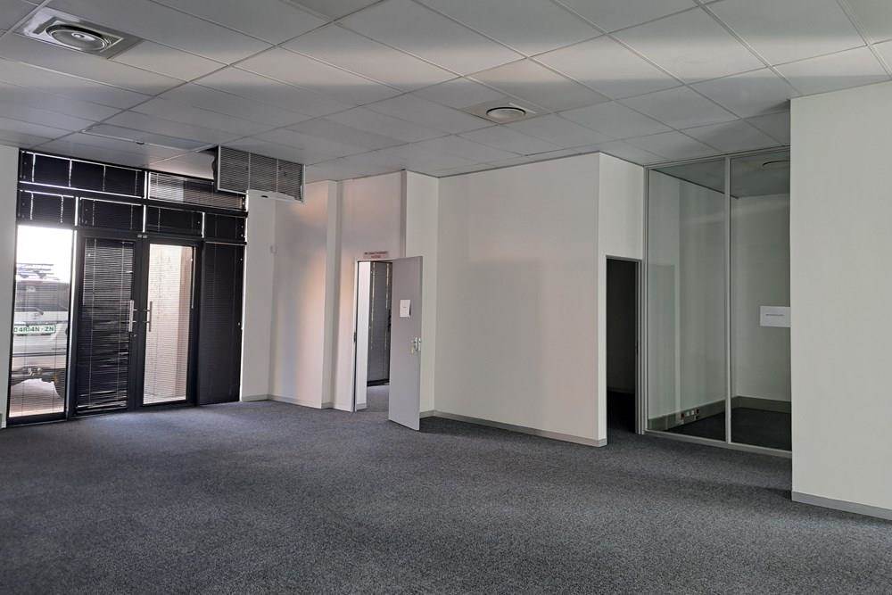 221  m² Commercial space in New Town Centre photo number 2