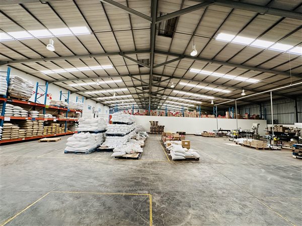 2820  m² Industrial space in North Riding