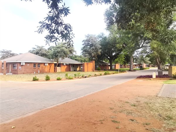 4 Bedroom House 4 Bedroom House