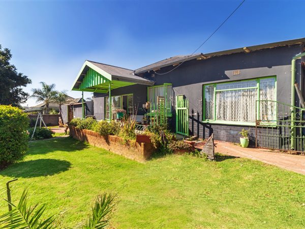 4 Bedroom House 4 Bedroom House