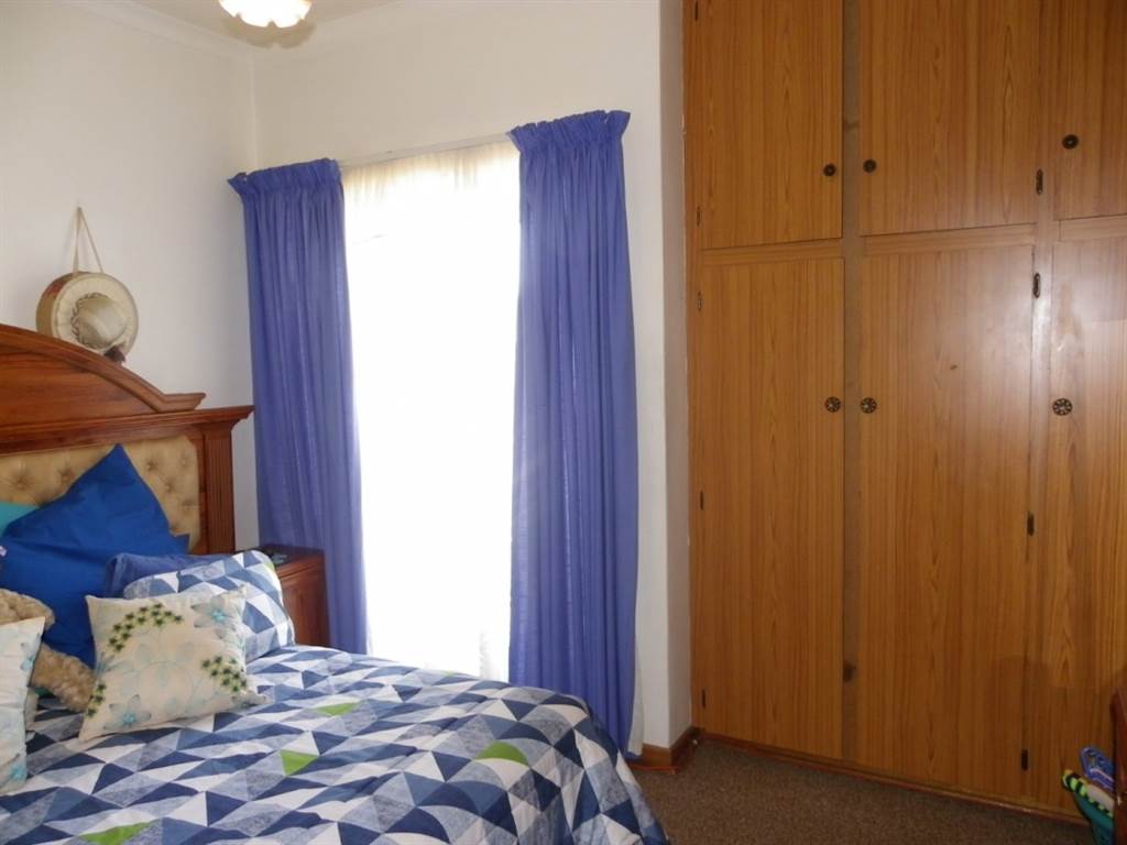 3 Bed House in Harrismith photo number 9