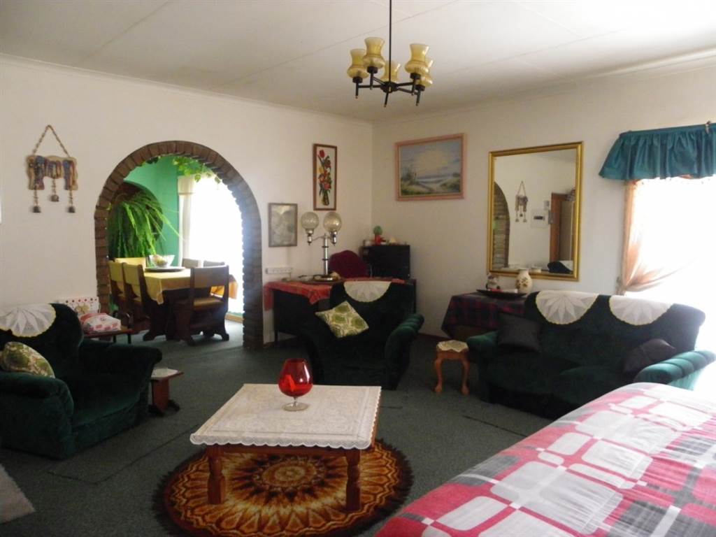 3 Bed House in Harrismith photo number 4