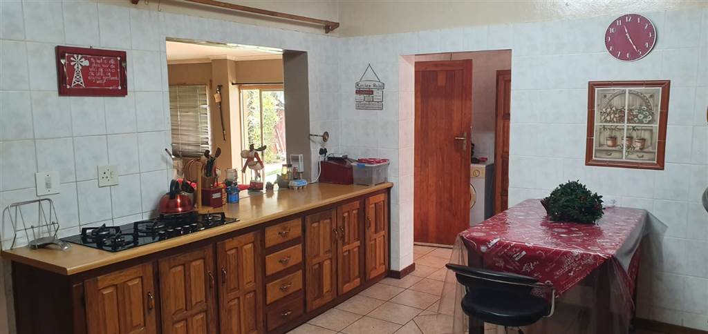 5 Bed House in Louis Trichardt photo number 21