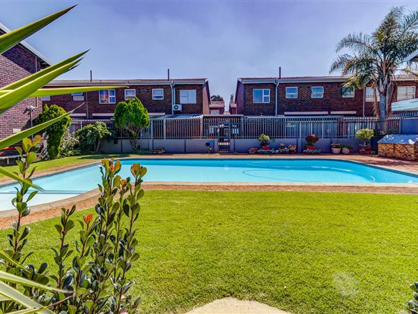 2 Bedroom Townhouse 2 Bedroom Townhouse