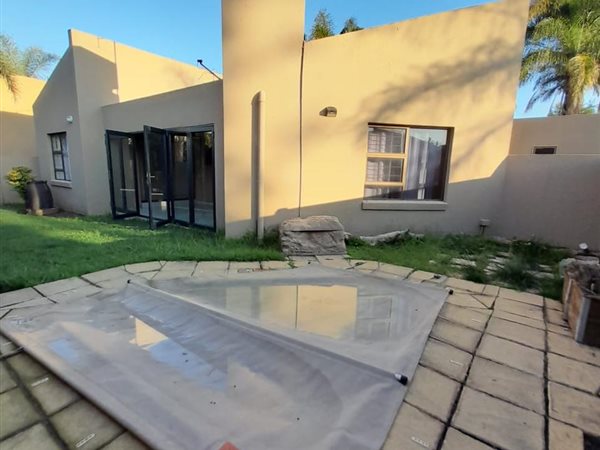 3 Bedroom Townhouse 3 Bedroom Townhouse