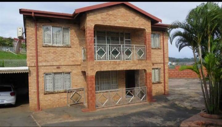 5 Bed House in Lotus Park photo number 1