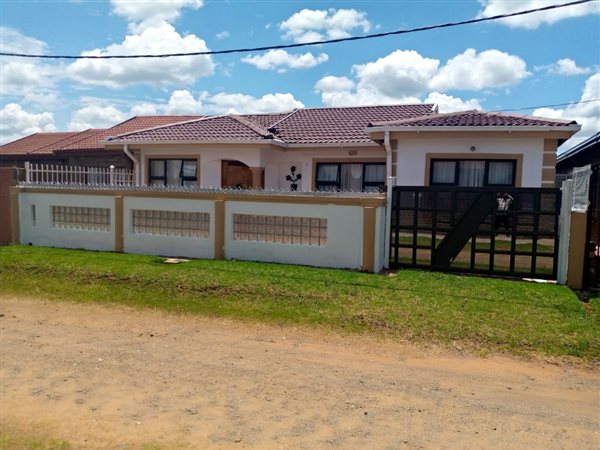 4 Bed House in Clarens