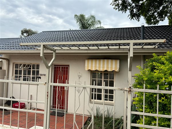 1 Bed Townhouse in Garsfontein