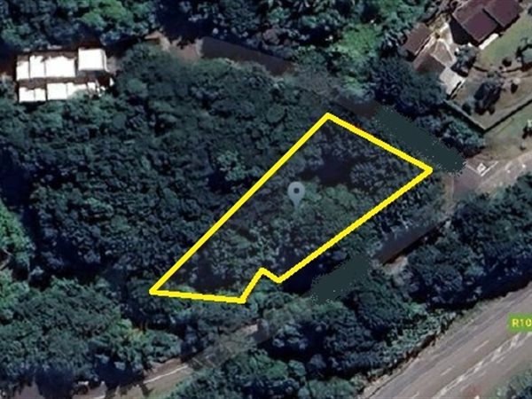 1 696 m² Land