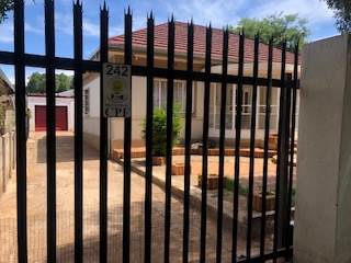3 Bed House in Boksburg South photo number 2