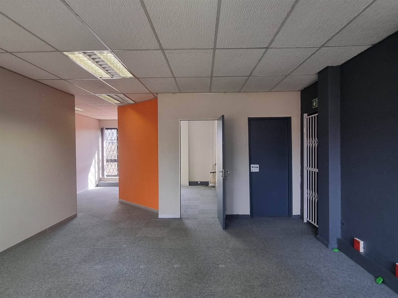 242  m² Commercial space in Woodmead photo number 11
