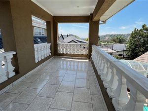 6 Bed House in Glenanda