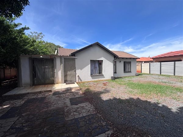 3 Bedroom House 3 Bedroom House
