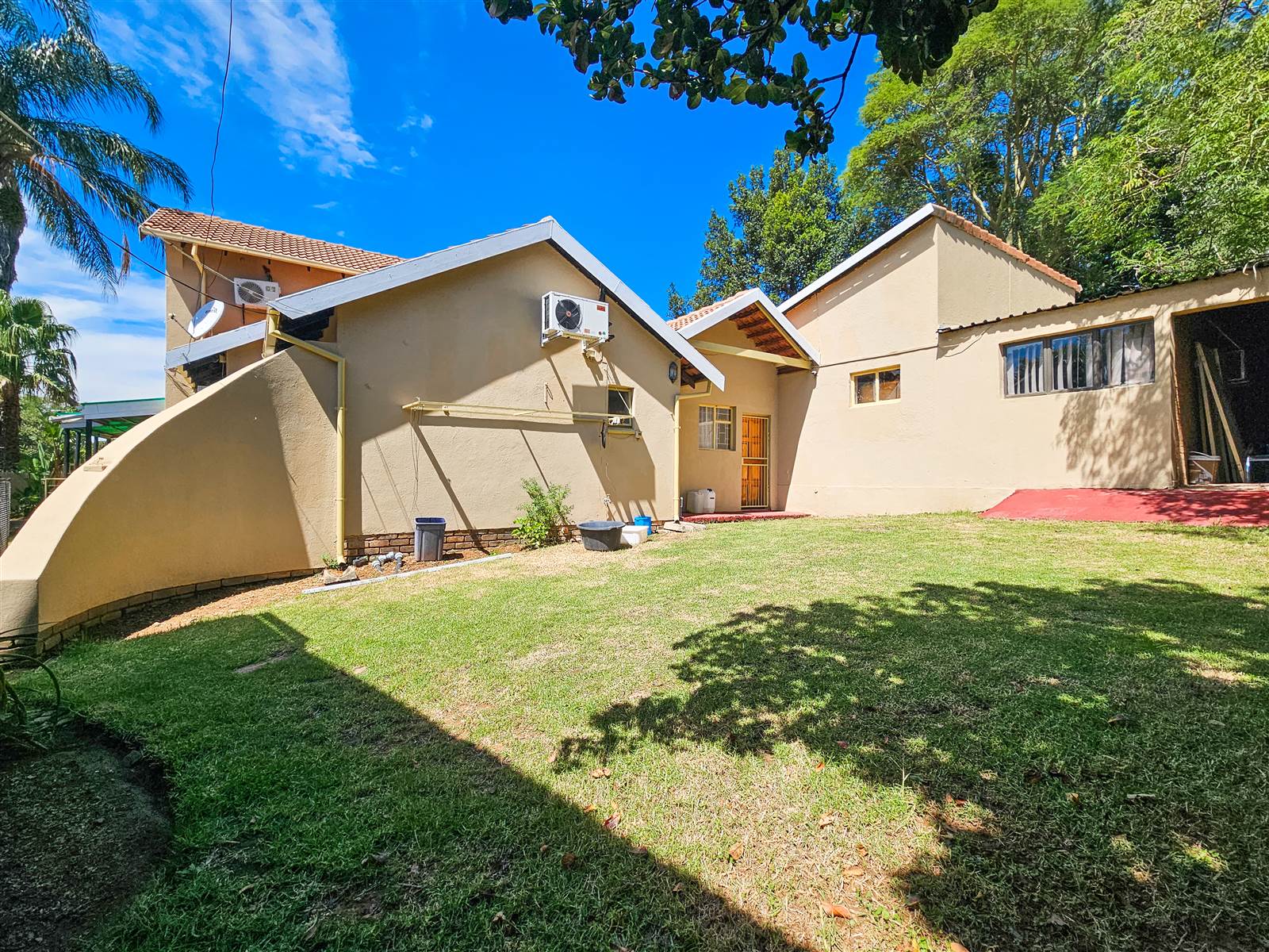 3 Bed House in Garsfontein photo number 21