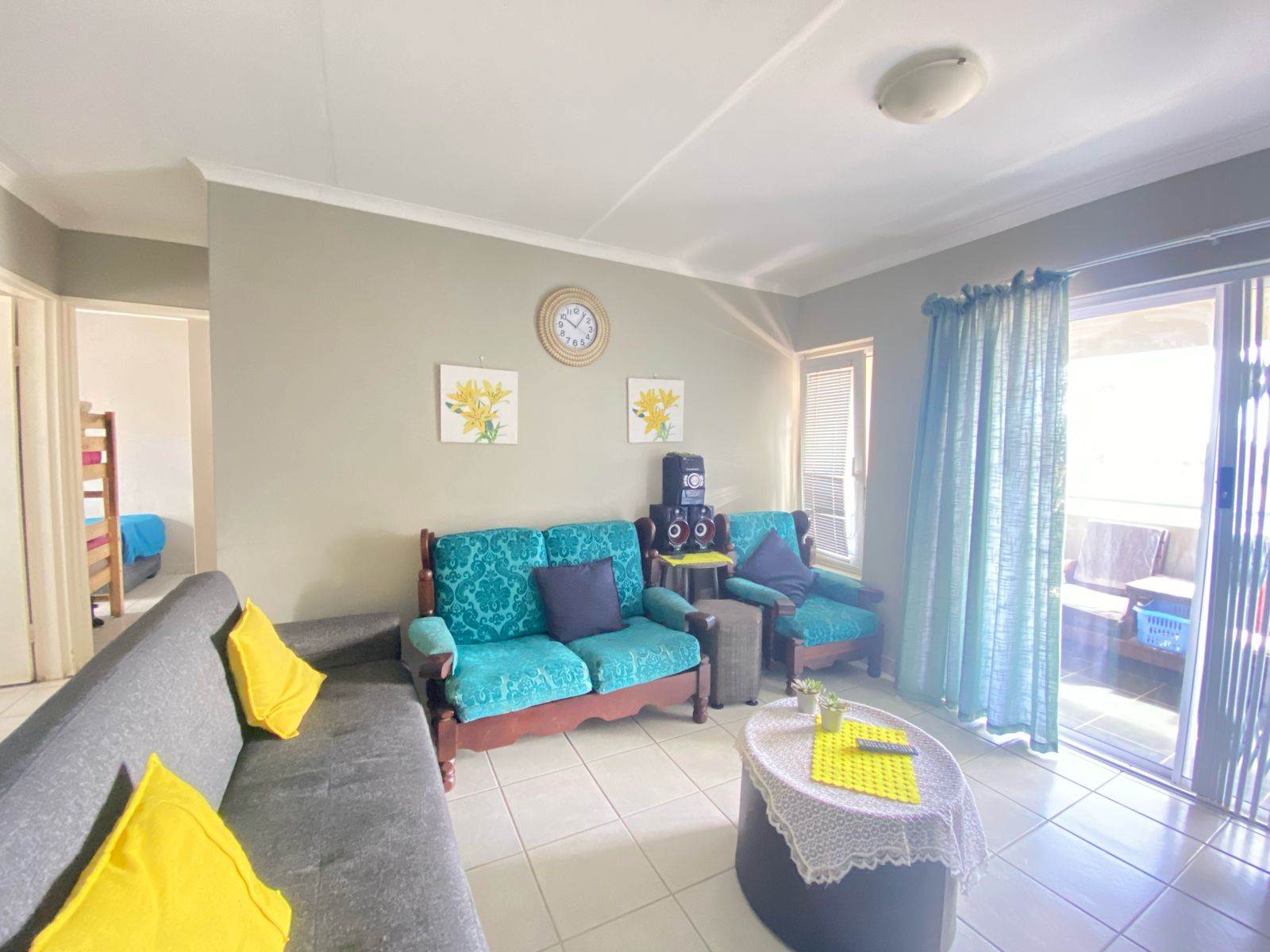 2 Bed Apartment in Paarl Central East photo number 15