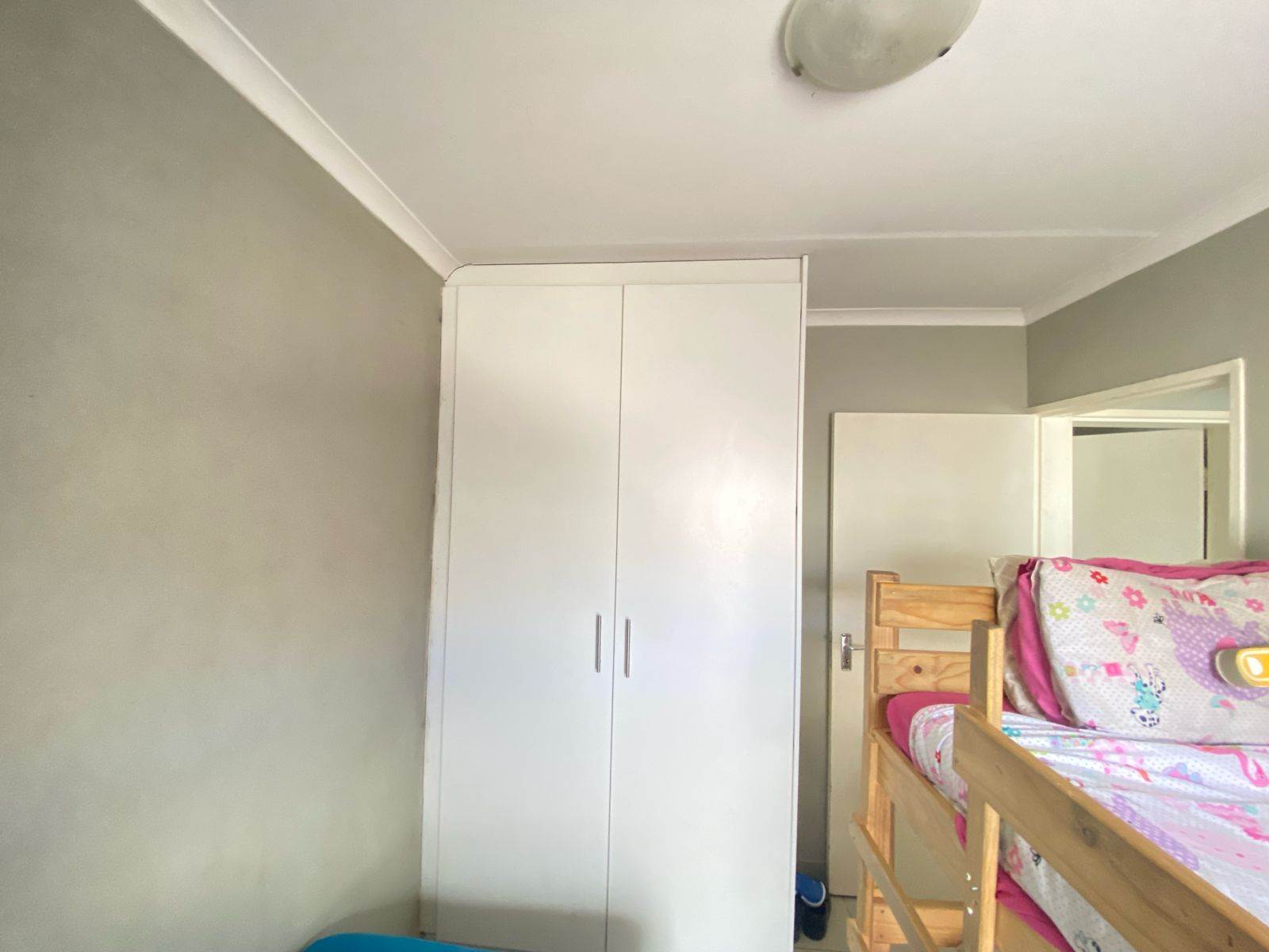 2 Bed Apartment in Paarl Central East photo number 11