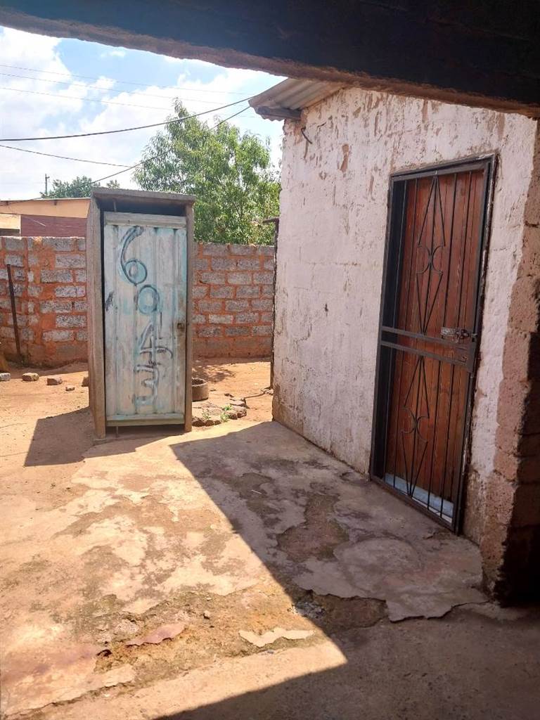 2 Bed House in Katlehong photo number 18
