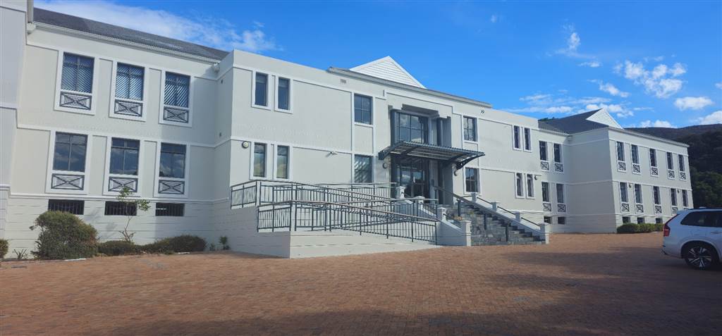 361  m² Office Space in Constantia photo number 8