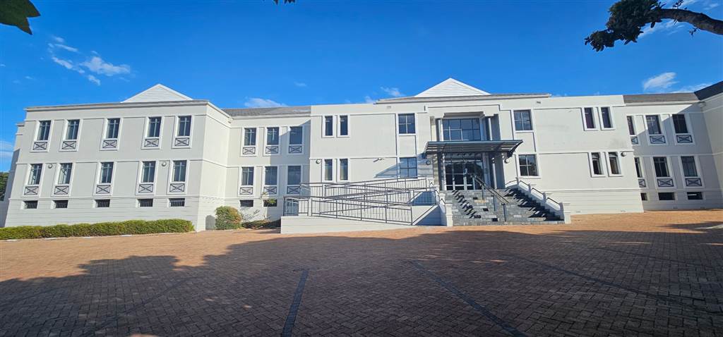 361  m² Office Space in Constantia photo number 1