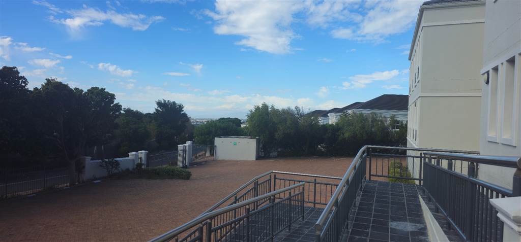 361  m² Office Space in Constantia photo number 9