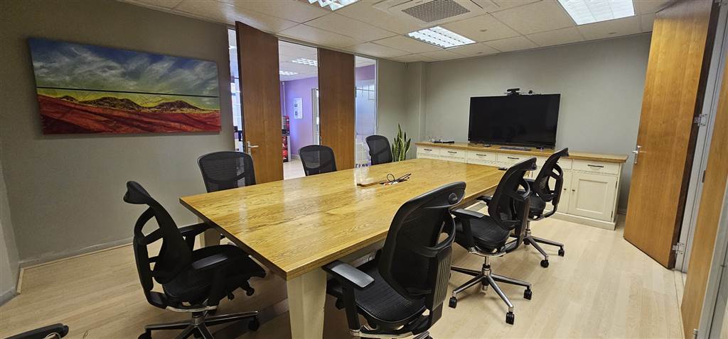 361  m² Office Space in Constantia photo number 3