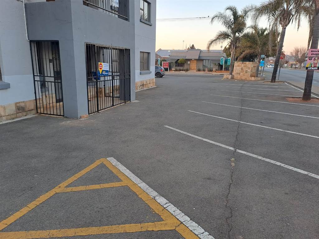 498  m² Commercial space in Fochville photo number 4