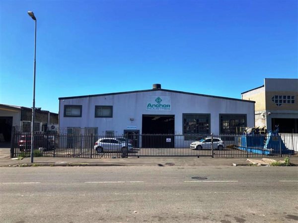 5 500  m² Industrial space