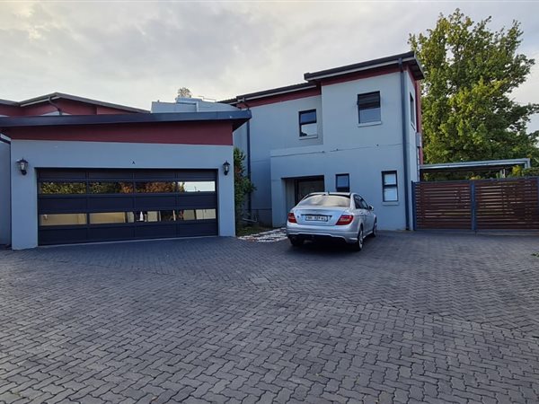 3 Bedroom House 3 Bedroom House