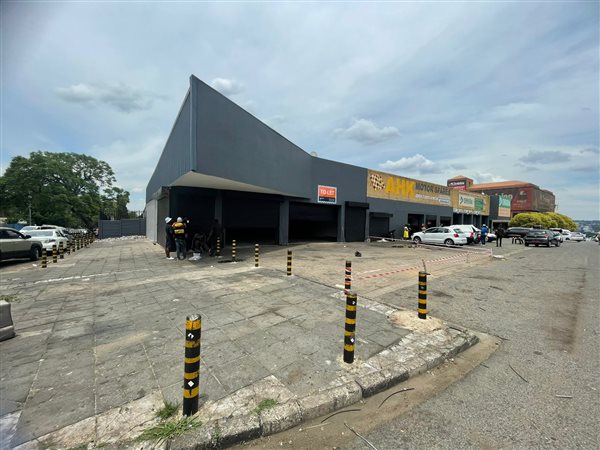 317.6 m² Retail Space 317.6 m² Retail Space