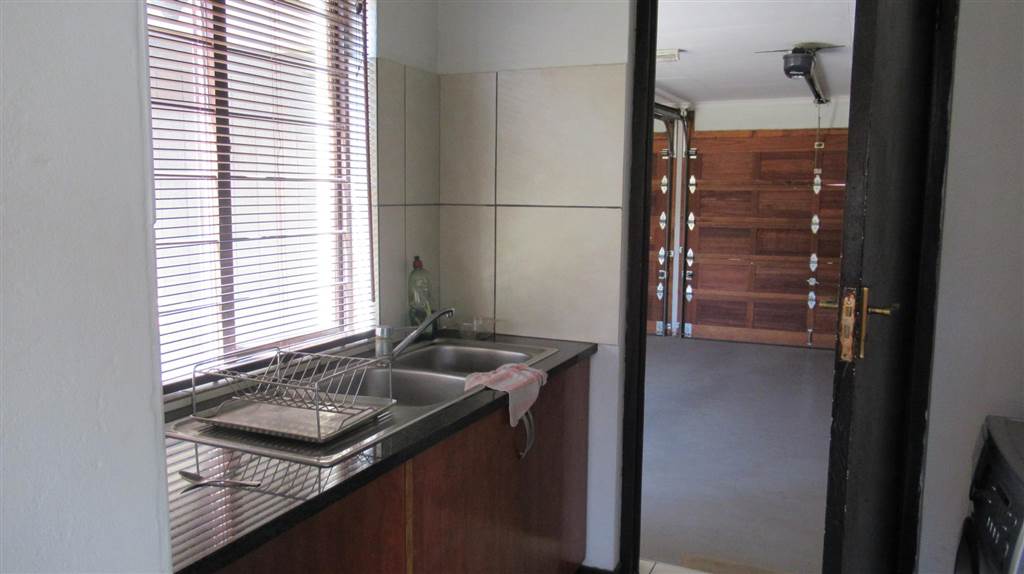 3 Bed House in Witkoppen photo number 14