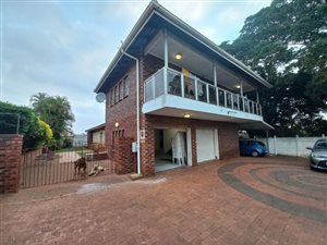 6 Bed House in Chatsworth Central