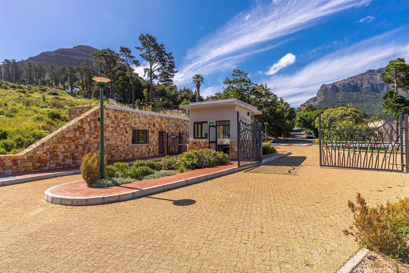 1003 m² Land available in Hout Bay and surrounds photo number 3