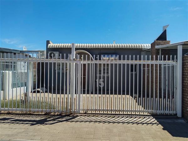1 Bedroom Flat 1 Bedroom Flat