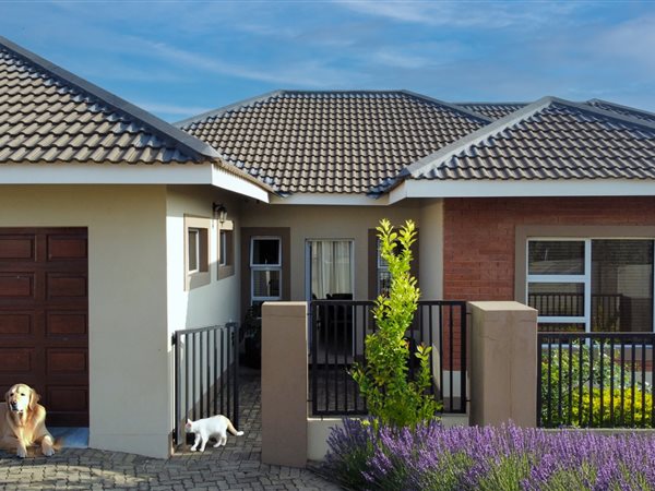 3 Bedroom Townhouse 3 Bedroom Townhouse