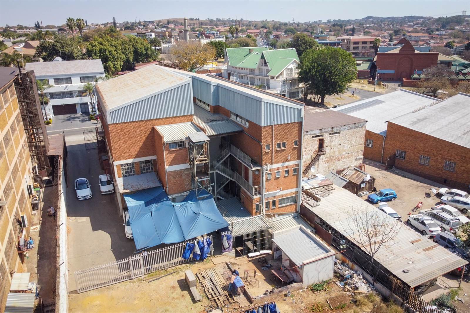 1400  m² Commercial space in Laudium photo number 9