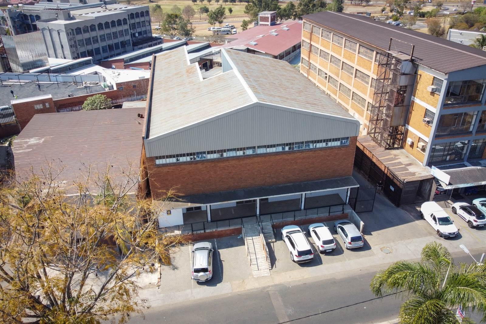 1400  m² Commercial space in Laudium photo number 4