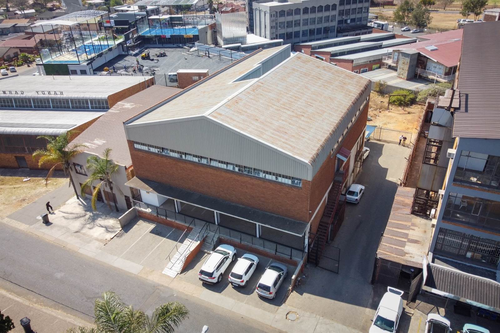 1400  m² Commercial space in Laudium photo number 2