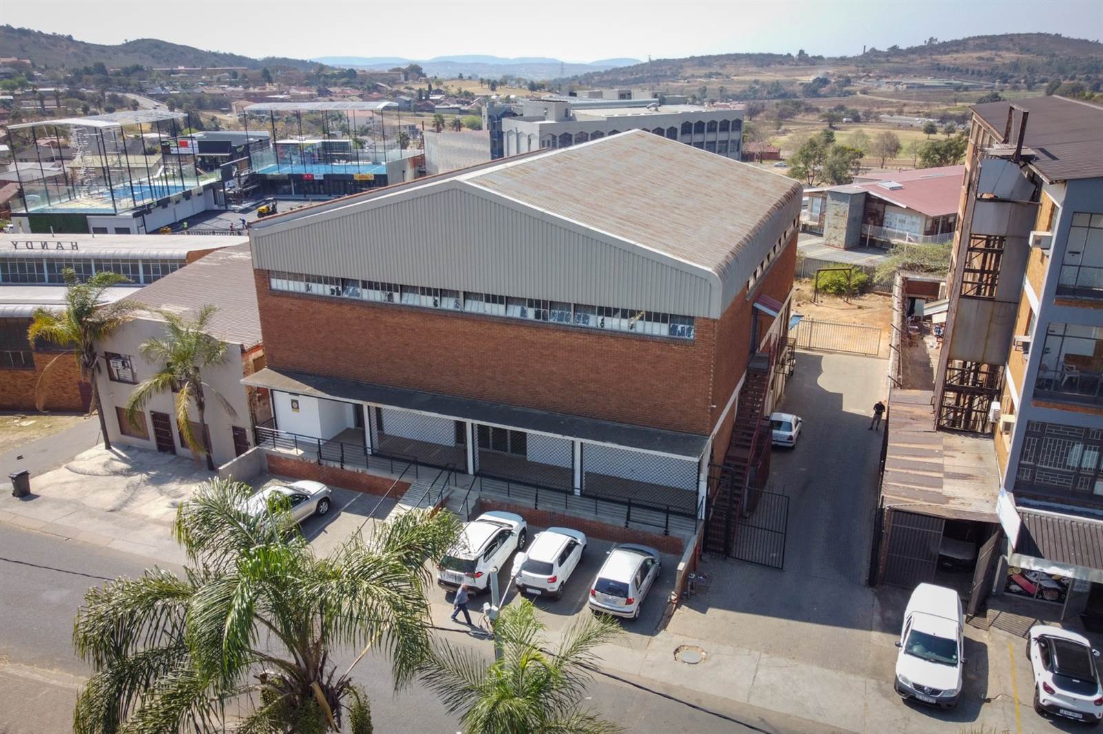 1400  m² Commercial space in Laudium photo number 3