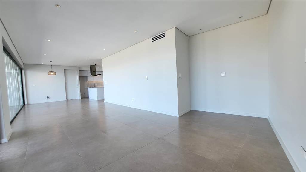 3 Bed Penthouse in Sibaya Precinct photo number 10
