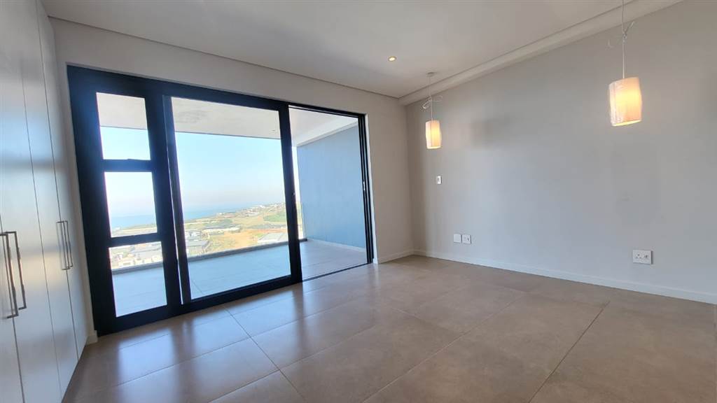 3 Bed Penthouse in Sibaya Precinct photo number 11