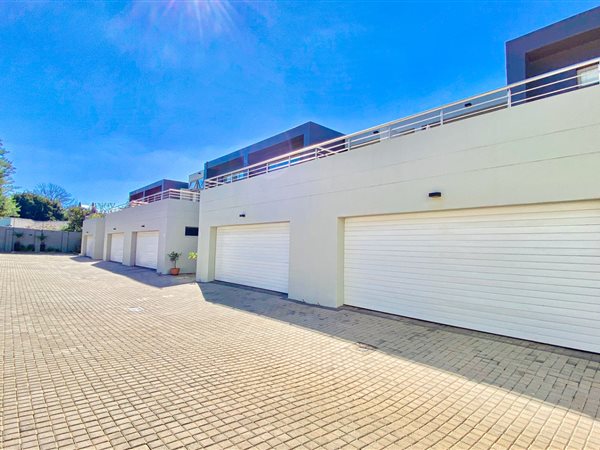 3 Bed Townhouse in Hurlingham
