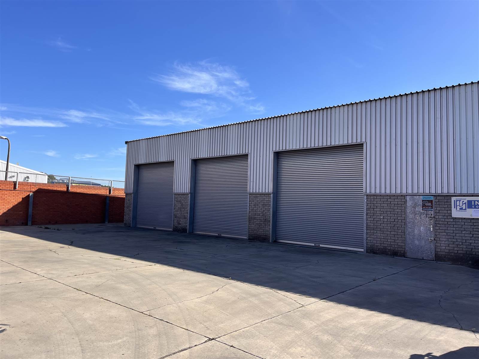 300  m² Industrial space in Neave Industrial photo number 1