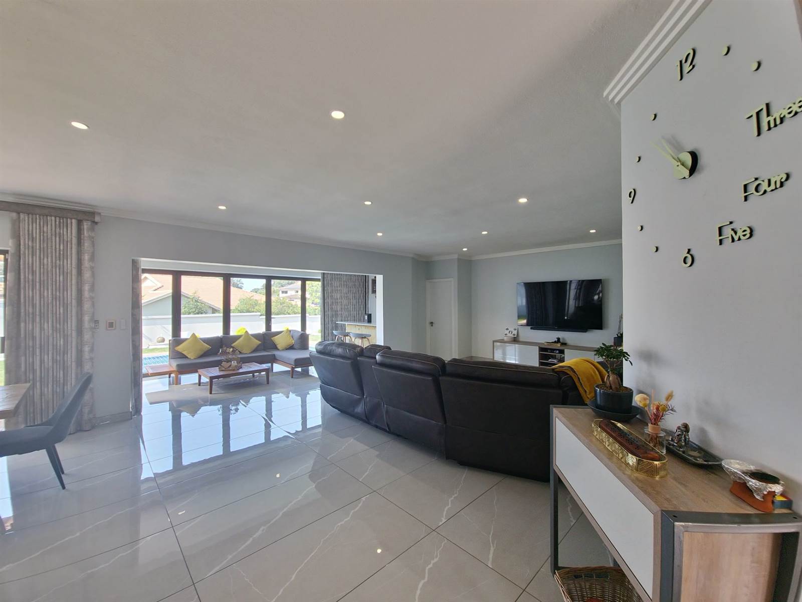3 Bed House in Shelly Beach photo number 5