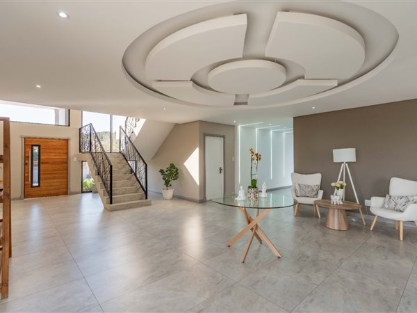 5 Bedroom House