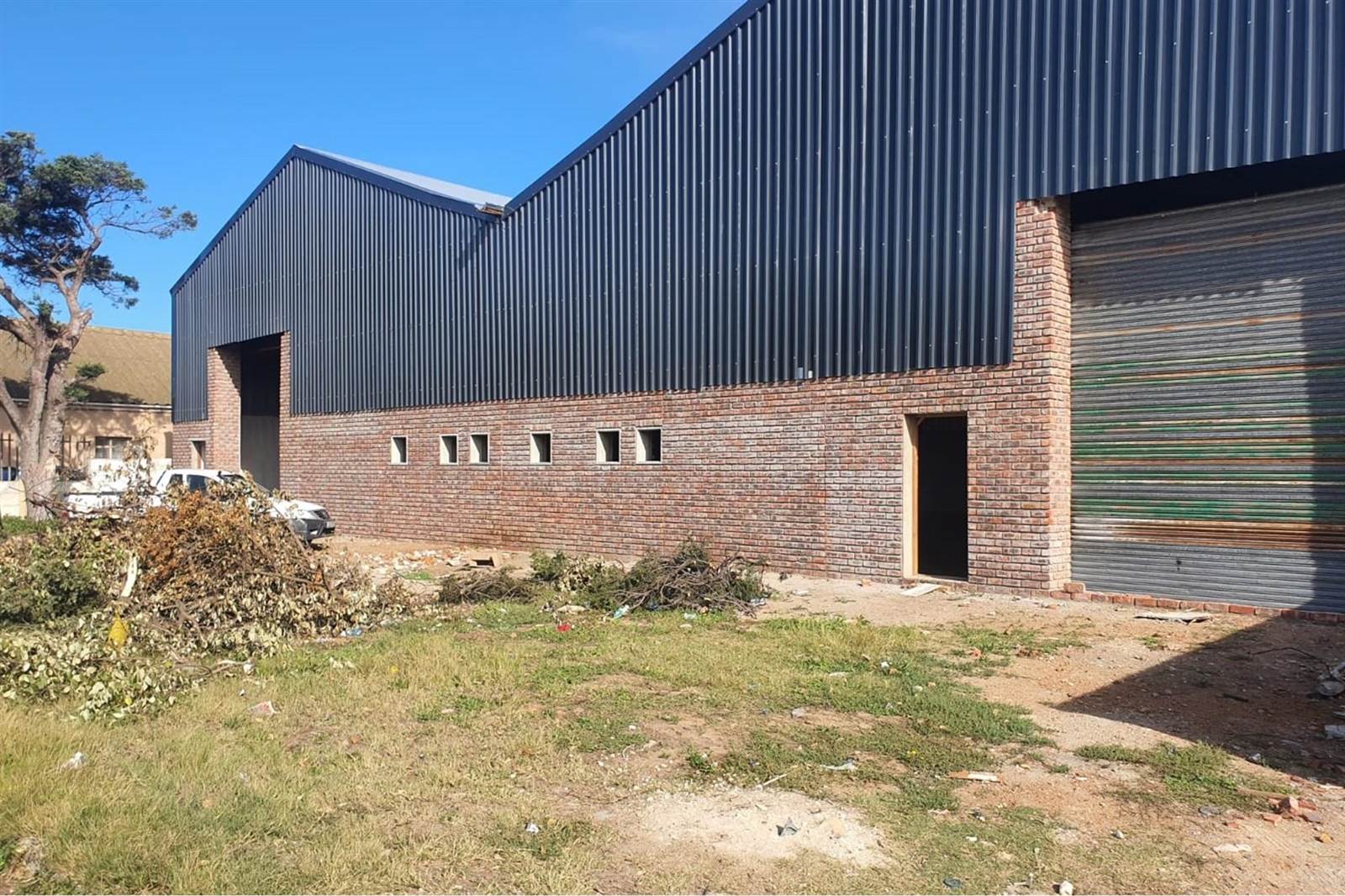 690  m² Industrial space in Sidwell photo number 1