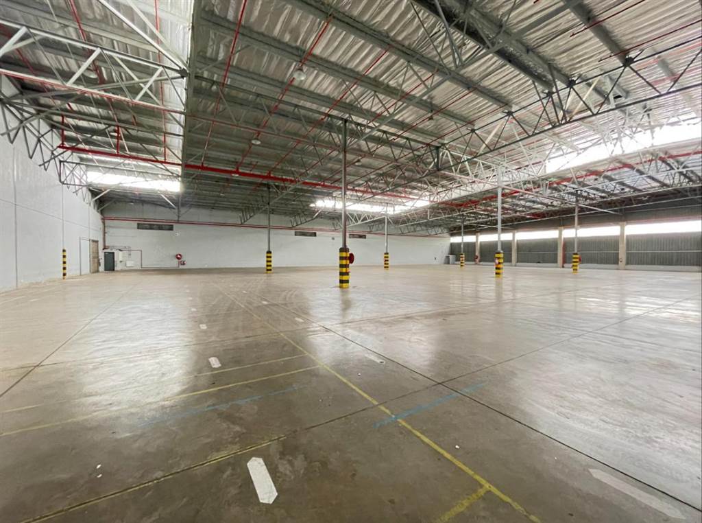 4000  m² Industrial space in Riverhorse Valley photo number 17