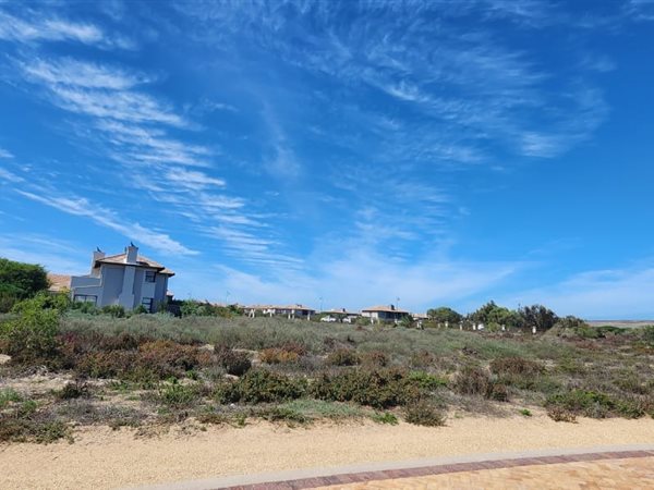 1078 m² Land available in Langebaan Country Estate